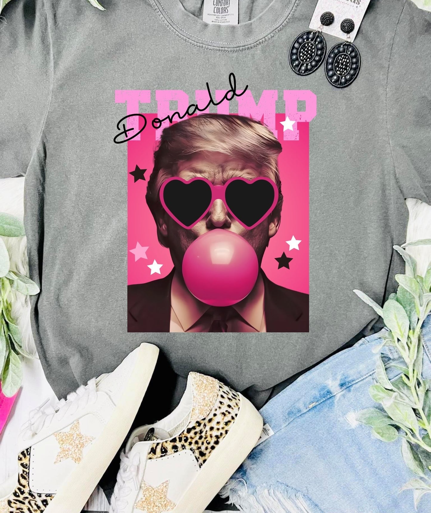 Donald Trump Heart Sunglasses and Bubble Gum on Pepper Tee